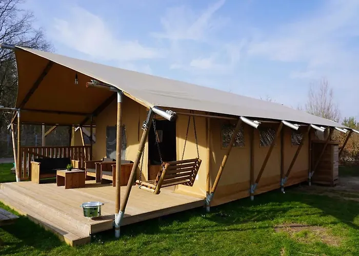 Stoere Safaritent Voor 7 Personen Met Prive Sanitair Sleepy