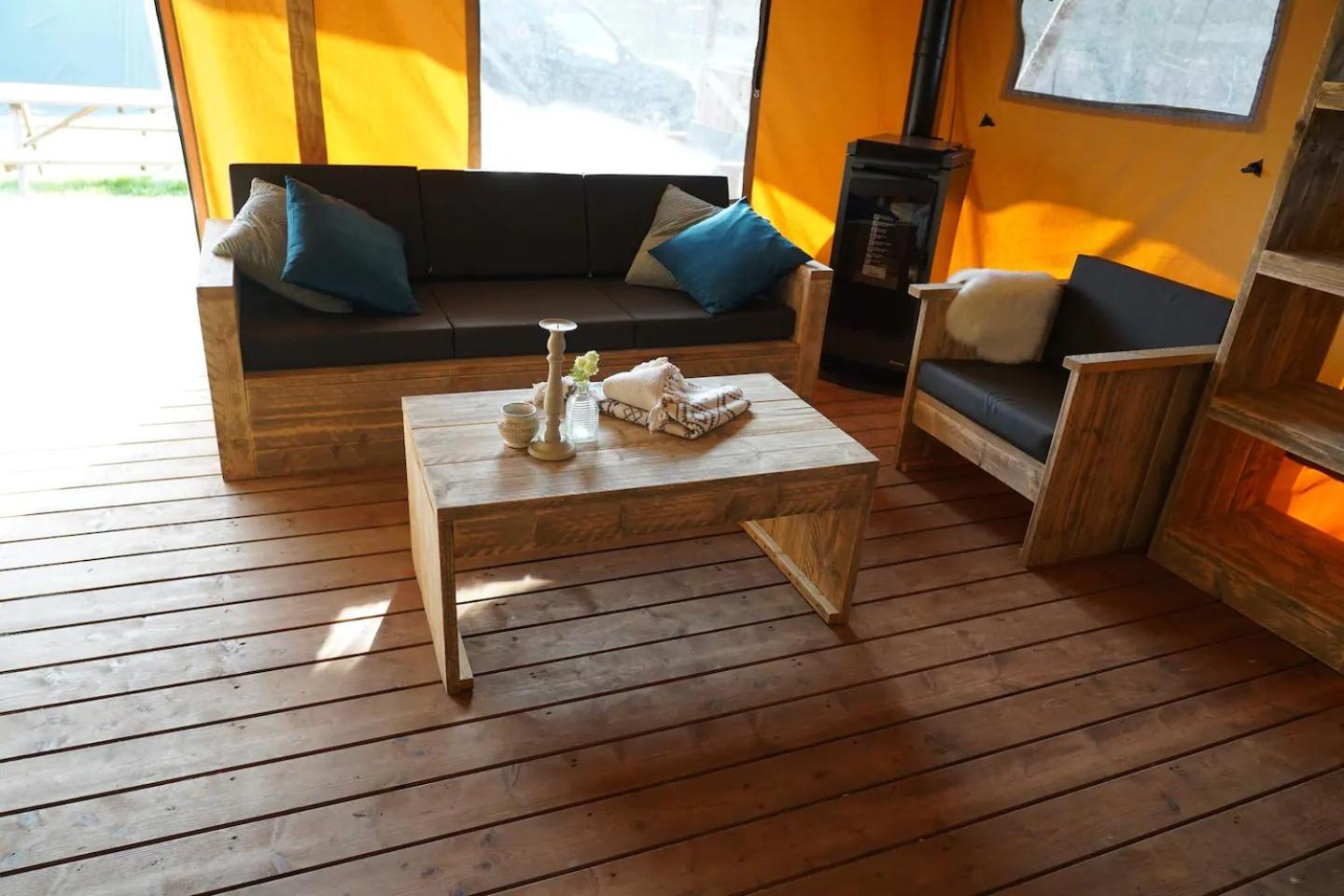 Stoere Safaritent Voor 7 Personen Met Prive Sanitair Sleepy *